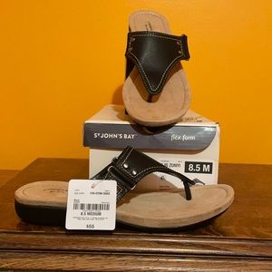NWT St. John’s Bay flex form sandals